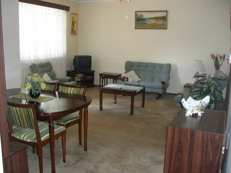 LOW MAINTENANCE TWO BEDROOM VILLA Picture 3