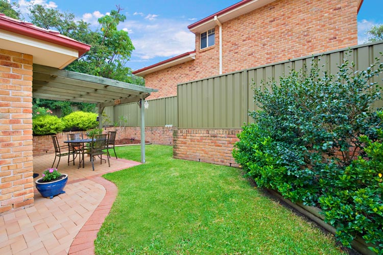 Freestanding Villa in a Peaceful Location Picture 3