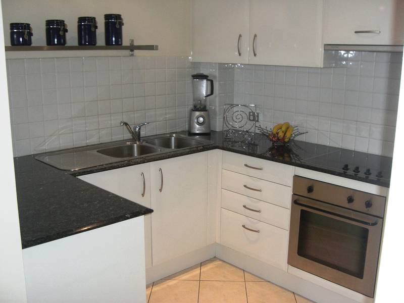 Top Floor One Owner Apartment in a Convenient Location Picture 2