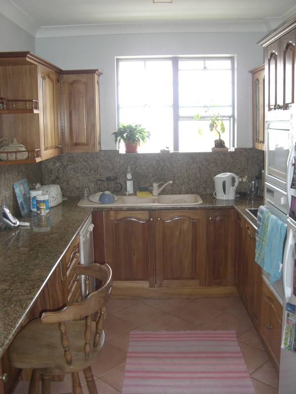 Just a Stone's Throw to the Esplanade Picture 3