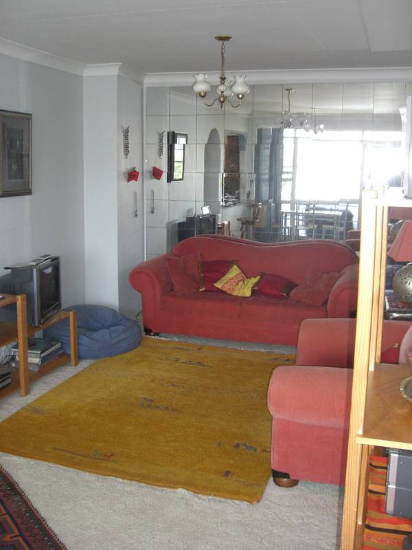 Just a Stone's Throw to the Esplanade Picture 2