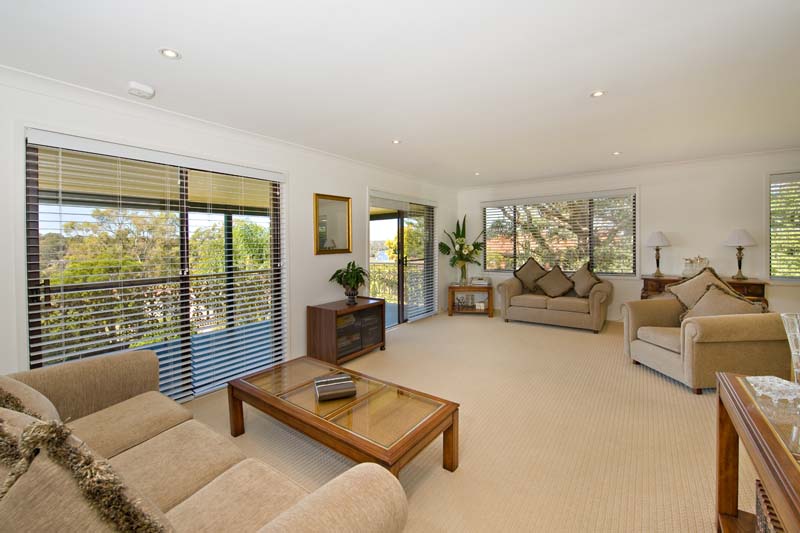 Secluded Family Home with Picturesque Views of Yowie Bay Picture 2