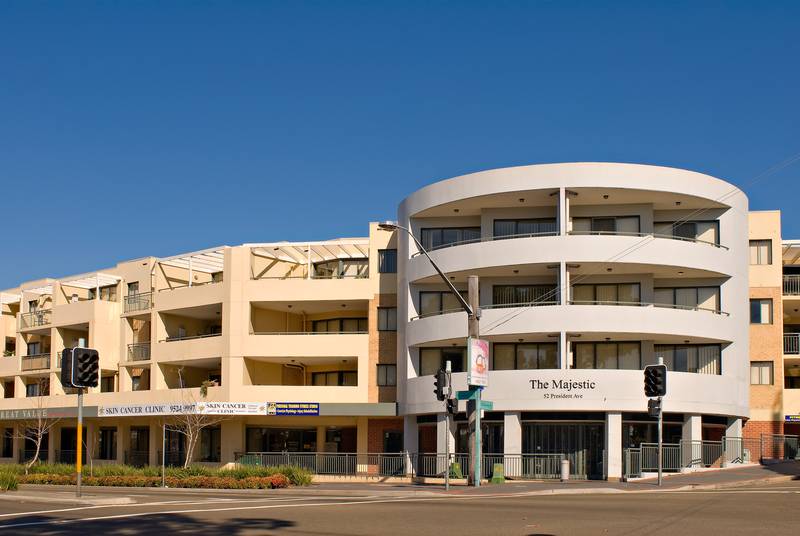 Everything in this Unit is Large Picture 1