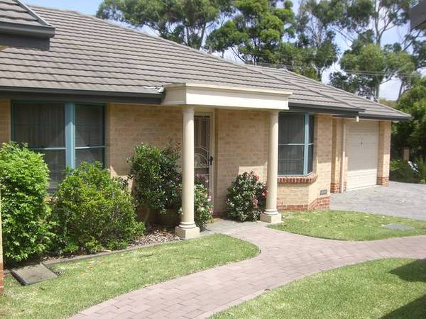 IMPRESSIVELY PRIVATE AND QUIET VILLA Picture 1