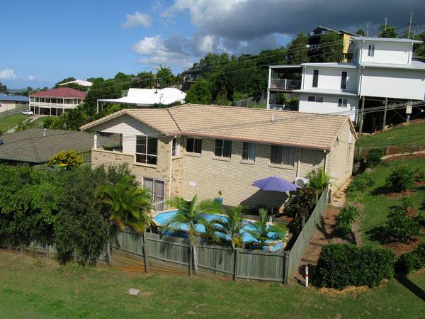 Million dollar($) views!! from nearly every room ..without the price tag!!! Picture 2