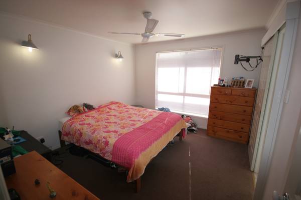 ENTRY-LEVEL BUYING IN MOOLOOLABA Picture 3