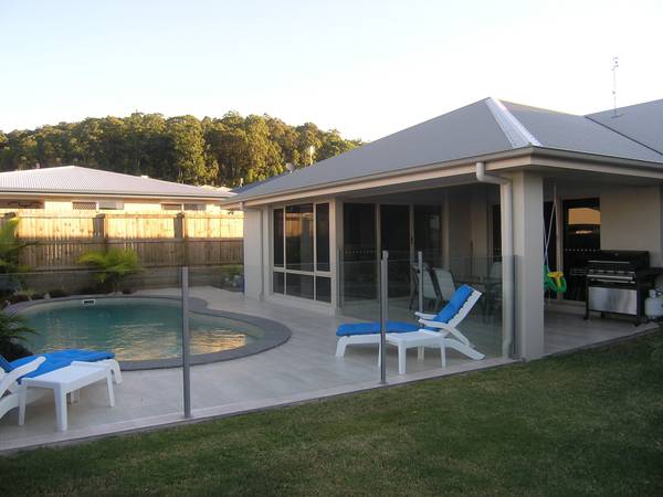 Large Executive Family Home Presents Better Than New Picture 2