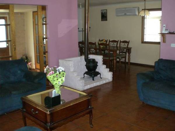 Peace and tranquility in Kenilworth.
RED HOT.......YOU BET Picture 2