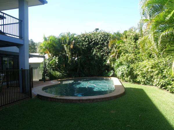 A GRAND ESTATE Picture 2