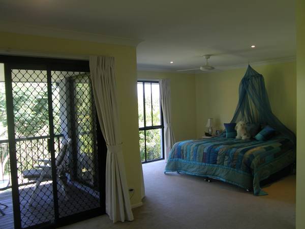 A GRAND ESTATE Picture 3