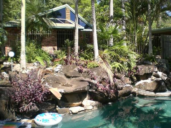 PRICE SLASHED BY $40,000- OWNERS RELOCATING OVERSEAS Picture 1