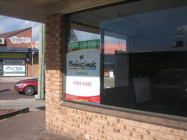 Prominent Main Road Location Picture 2