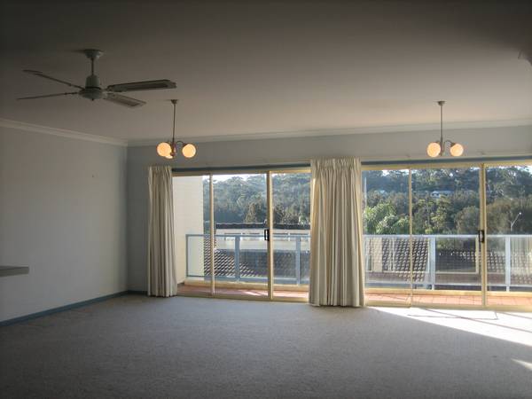 Spacious Terrigal Apartment Picture Spacious Terrigal Apartment Picture