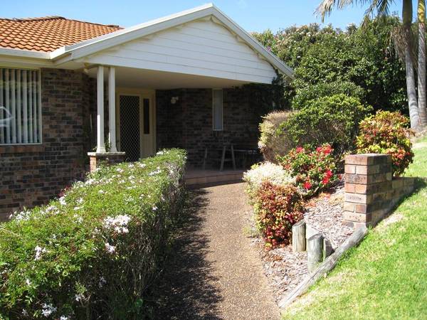 Great Summer Entertaining with Views Picture 2