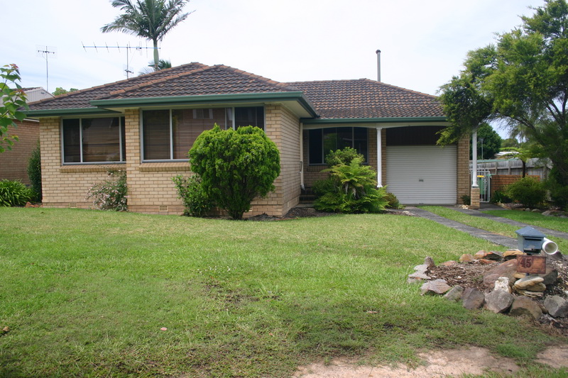 Wamberal Family Home + Inground Pool Picture 2