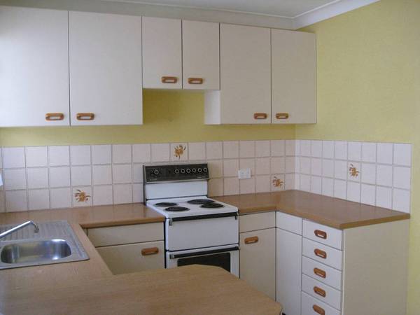 Low Maintenance & Close to Everything Picture 2