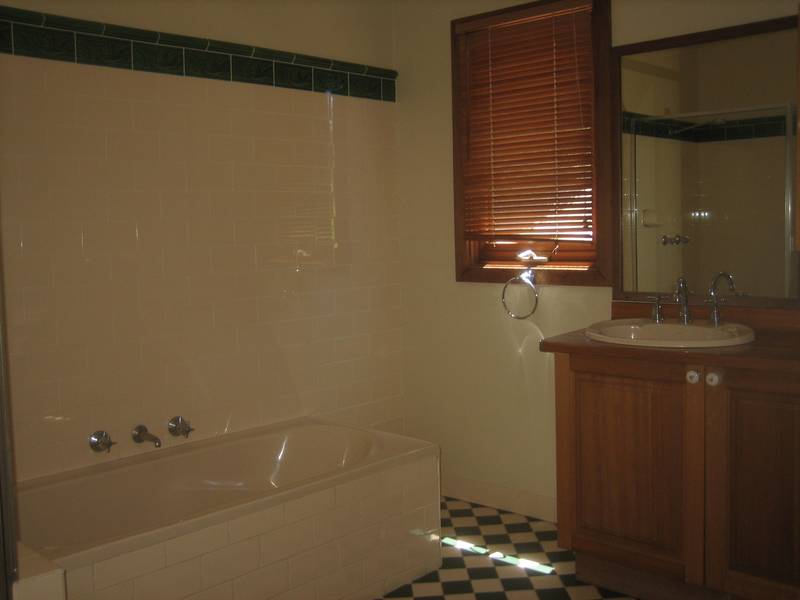 Walk to Terrigal Beach Picture 3