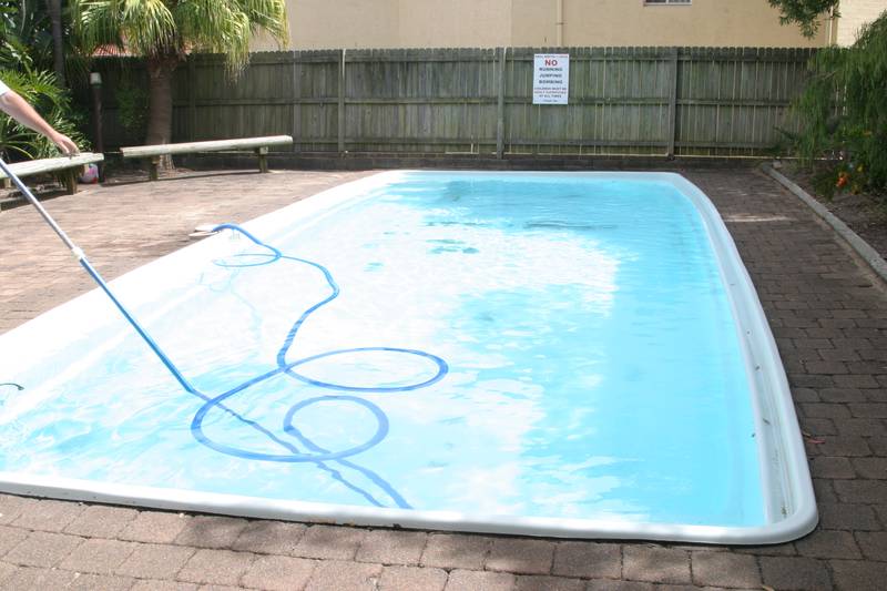 Great 3 Bedroom Unit with Pool Picture