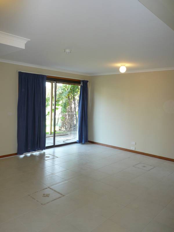 Convenient Location-2 Bedroom Retreat! Picture 2