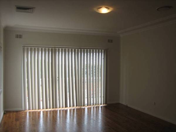 Renovated 3 Bedroom Home + Views Picture 2