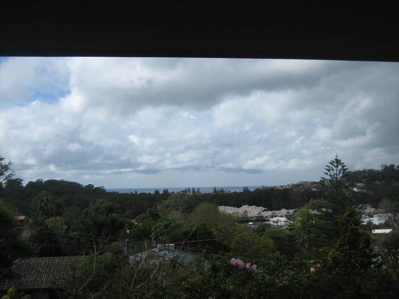 3 Bedroom Home in Terrigal Picture 2