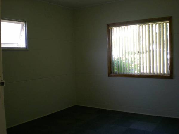 Fantastic Location, Great House Picture 2