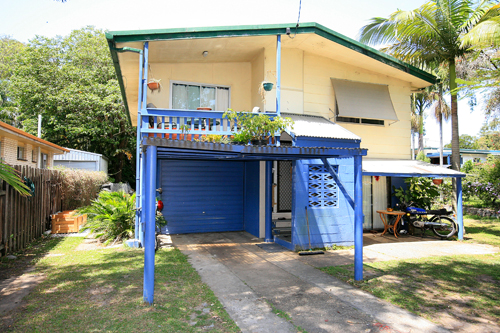 1/4 Acre Block Moffat Beach - Red Hot Price Picture 3