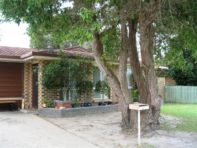 For Lease - Warana Picture