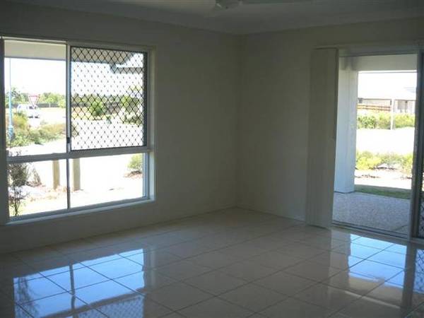 For Lease-Caloundra West Picture For Lease-Caloundra West Picture