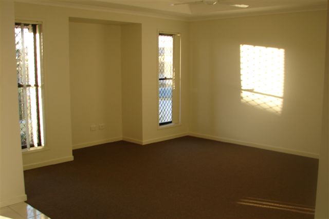 For Lease- Caloundra West Picture 3