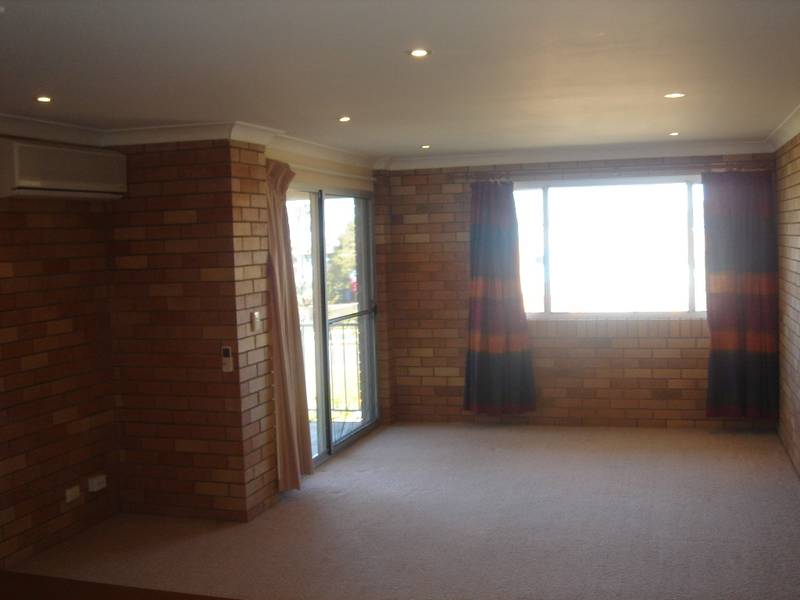 THIS IS NOT A MISPRINT! - BEACHSIDE UNIT ONLY $273,500! Picture 3