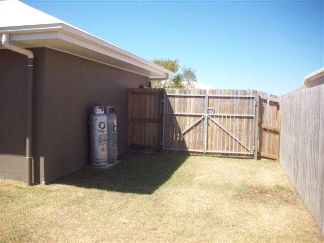 For Lease-Caloundra West Picture 3