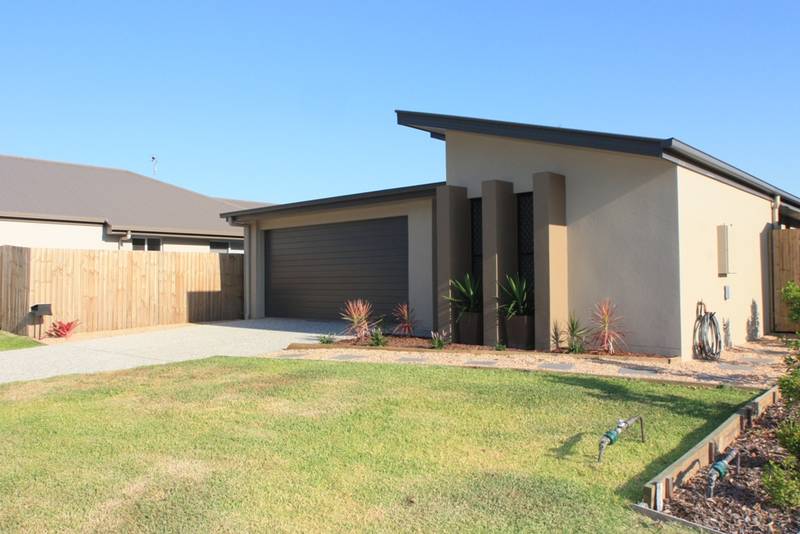 Near New, Walking Distance To Uni & Shops! Picture 1