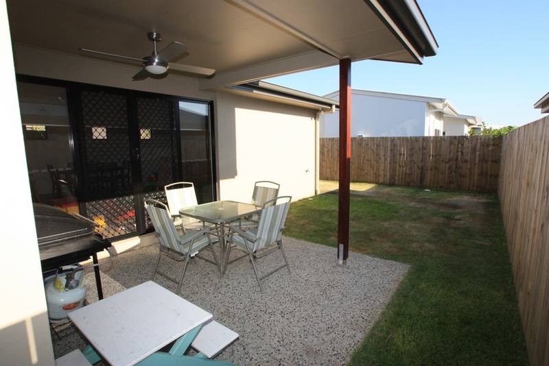 Near New, Walking Distance To Uni & Shops! Picture 2