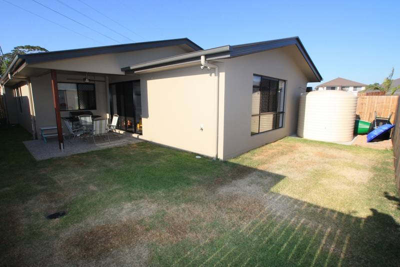 Near New, Walking Distance To Uni & Shops! Picture 3