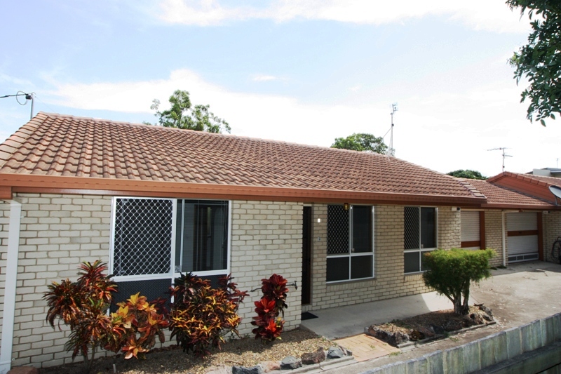 Central Caloundra Duplex Picture 2