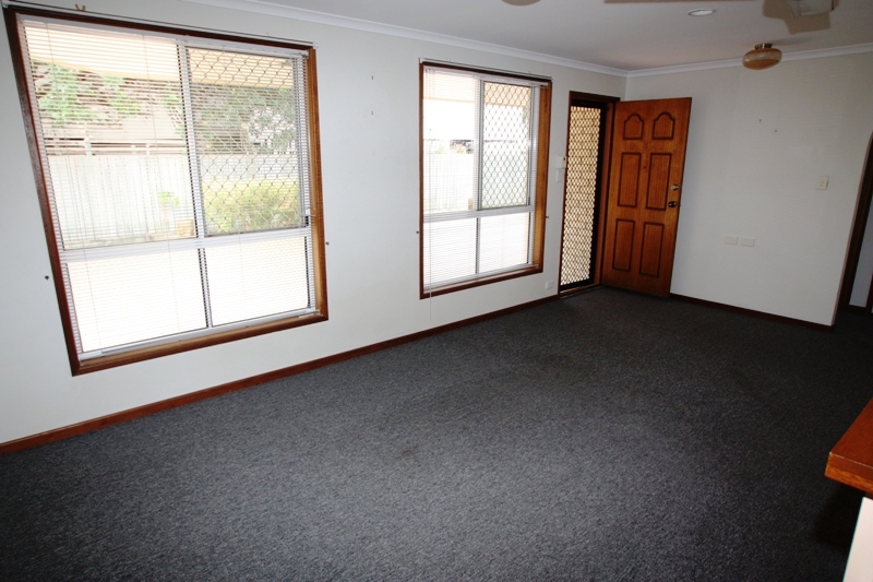 Central Caloundra Duplex Picture 3