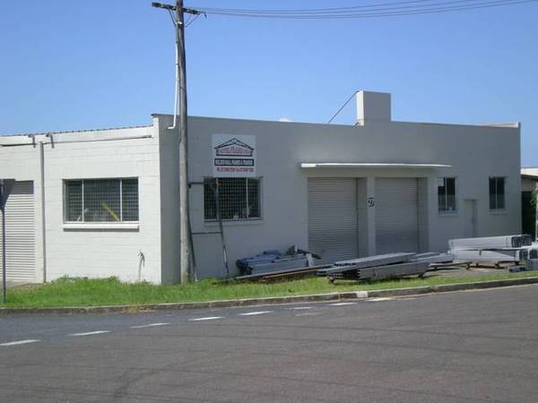 Moffat Beach Industrial Picture 2