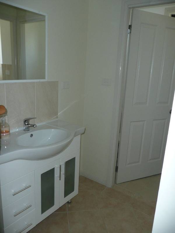 Furnished Room Available Picture 2