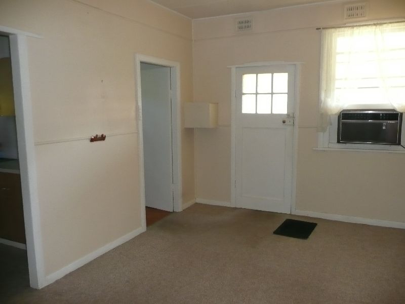 The Charmer Picture 3