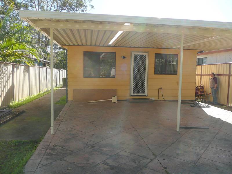 Fully Renovated 3 B'Room House Picture 3