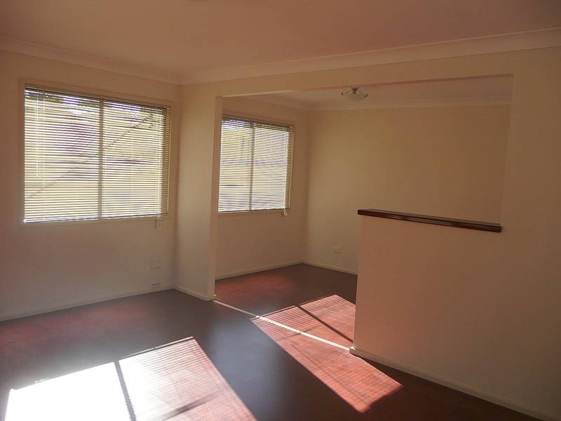 Fully Renovated 3 B'Room House Picture 2