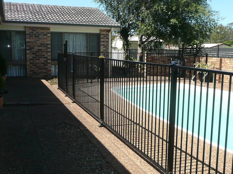 Family Home In Cooranbong Picture 2