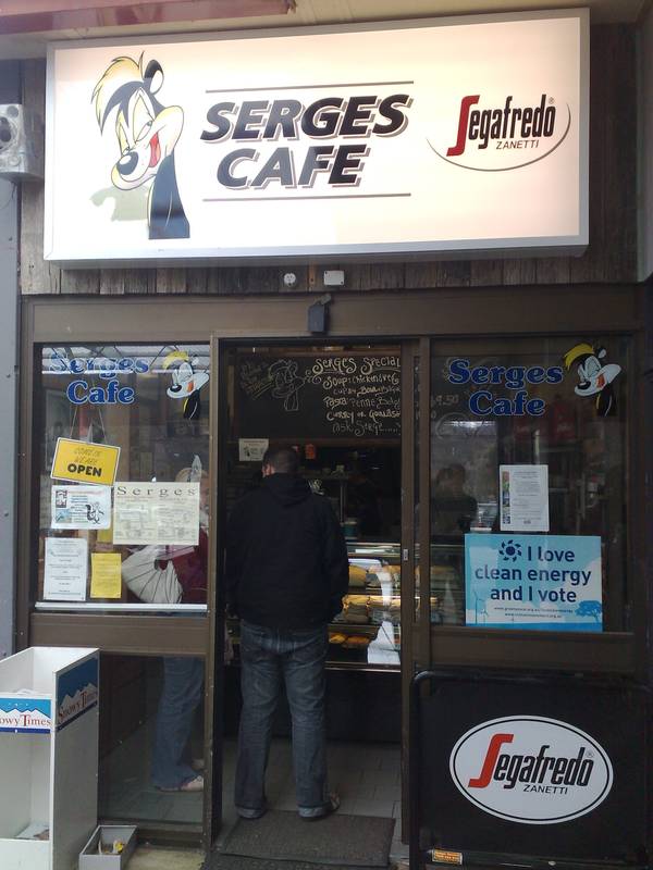 SERGE'S CAFE Picture 2