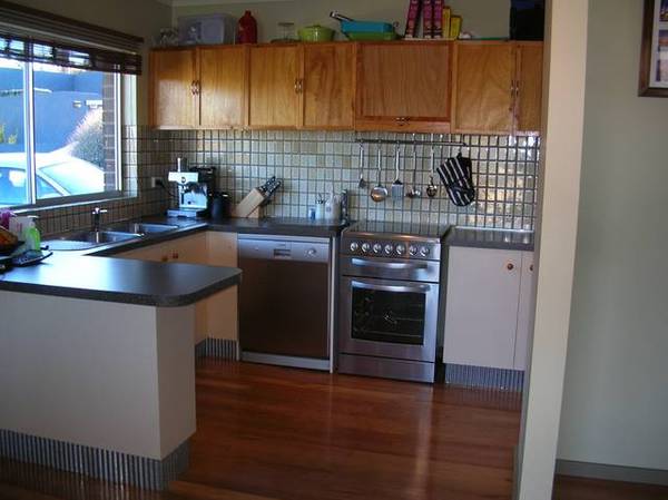 Large 2 Bedroom unit with Lake views-Ideal for permanent living Picture