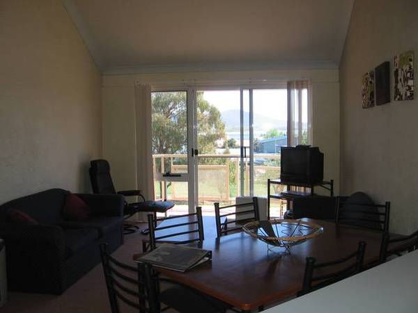 Great Location - Summer Lease Picture 1