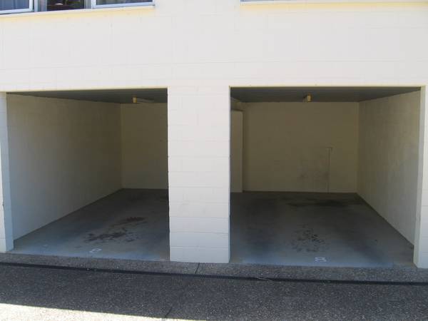 Great Location - Summer Lease Picture 3