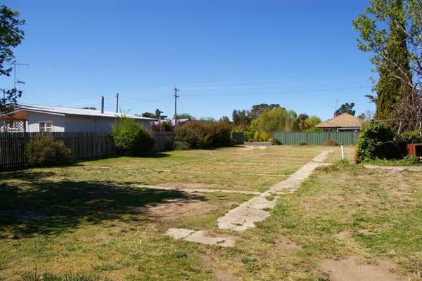 Affordable Building Block in Central Berridale Picture 3
