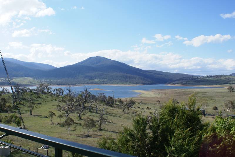 ELABORATE HOME UNPARALLELED VIEWS Picture 1