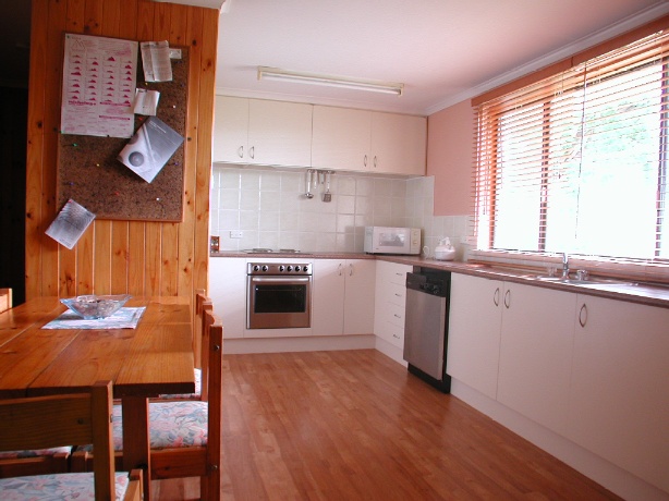 12 Month Lease - $350 per week neg Picture